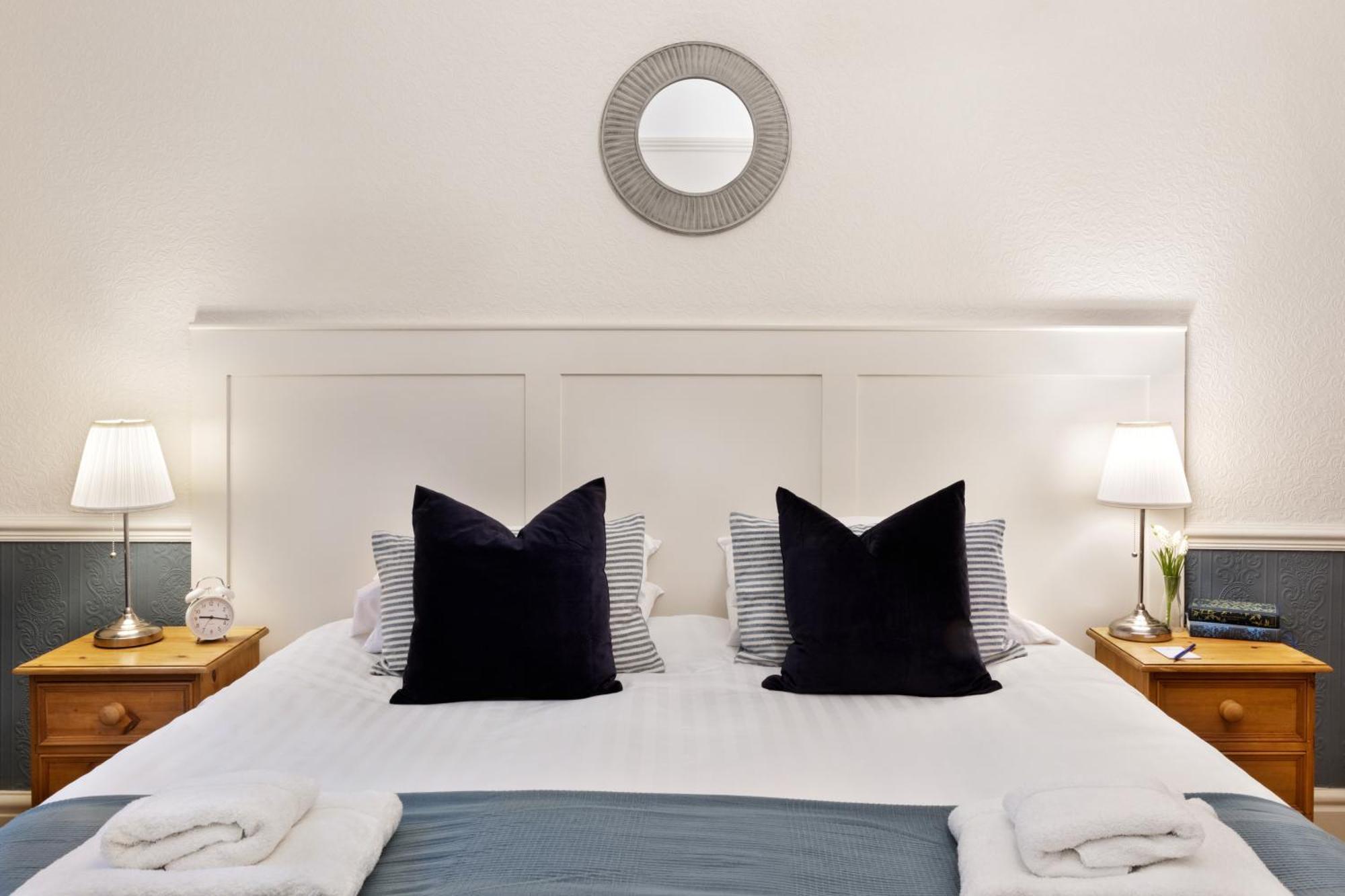 Fountains Guest House - Harrogate Stays Экстерьер фото
